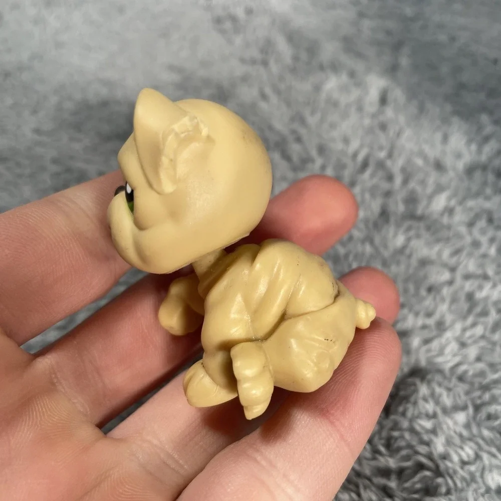 LPS Hasbro #107 Tan Bulldog Dog Green Eyes 2004 G1 Authentic Vintage Toy Figure